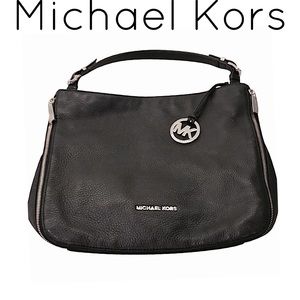 Zipper Detail Hobo Bag